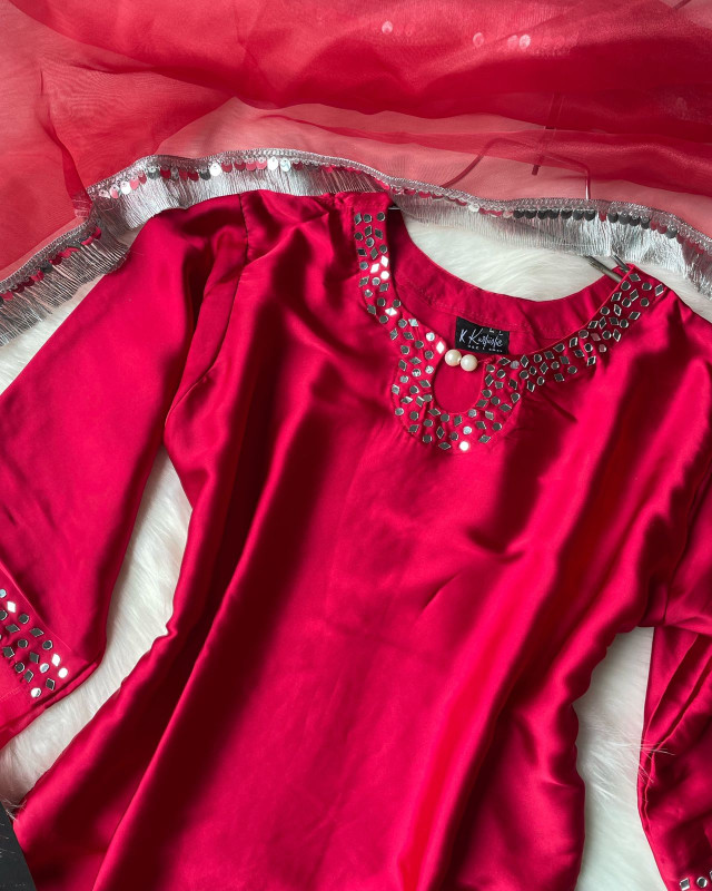kurtiistic Zarqa Sheen Three pieces set - RED
